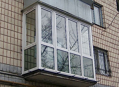 Пластокно на балконе